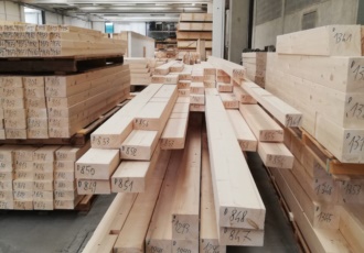 alta precisione nel taglio legno su misura 
