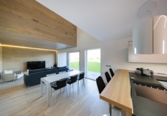 casa-a-telaio-interno-design-legno-led 