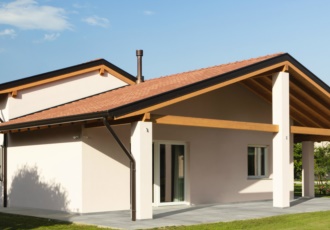 casa-in-legno-prefebbricata-un-piano-classica 