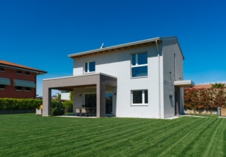 casa-moderna-in-legno 