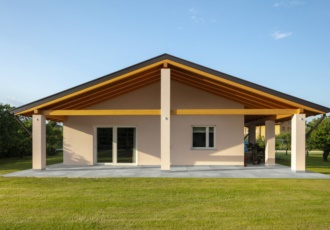 casa-prefabbricata-classica-tetto-legno-san-martino-al-tagliamento 