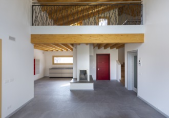 Soppalco in legno con balaustra 