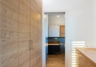 villa di design con boiserie in legno 