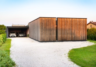 villa-in-legno-con-travi-di-larice 