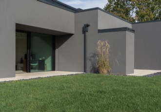 villa-prefabbricata-dai-grandi-spazi 